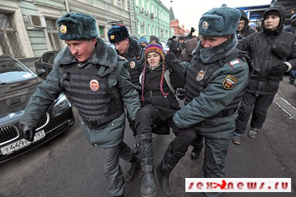Премьер России утверждает, что ЛГБТ-активисты не испытывают ущемления прав Премьер России утверждает, что ЛГБТ-активисты не испытывают ущемления прав
