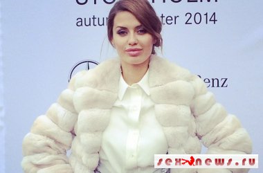 Стиль звезды: Виктория Боня в образе и без нижнего белья Стиль звезды: Виктория Боня в образе и без нижнего белья