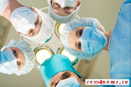 У мужчины застрял работающий вибратор в прямой кишке У мужчины застрял работающий вибратор в прямой кишке